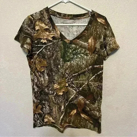 Magellan Outdoors Realtree camo v neck short sleeve t-shirt in size youth large - Picture 1 of 10
